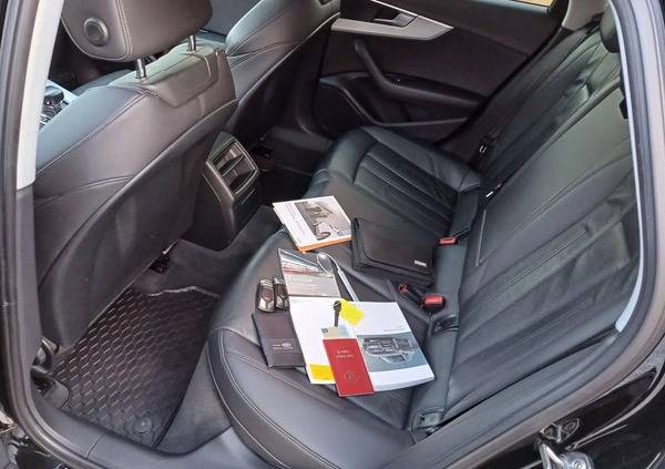 Audi A4 cena 69800 przebieg: 250000, rok produkcji 2016 z Zwoleń małe 277